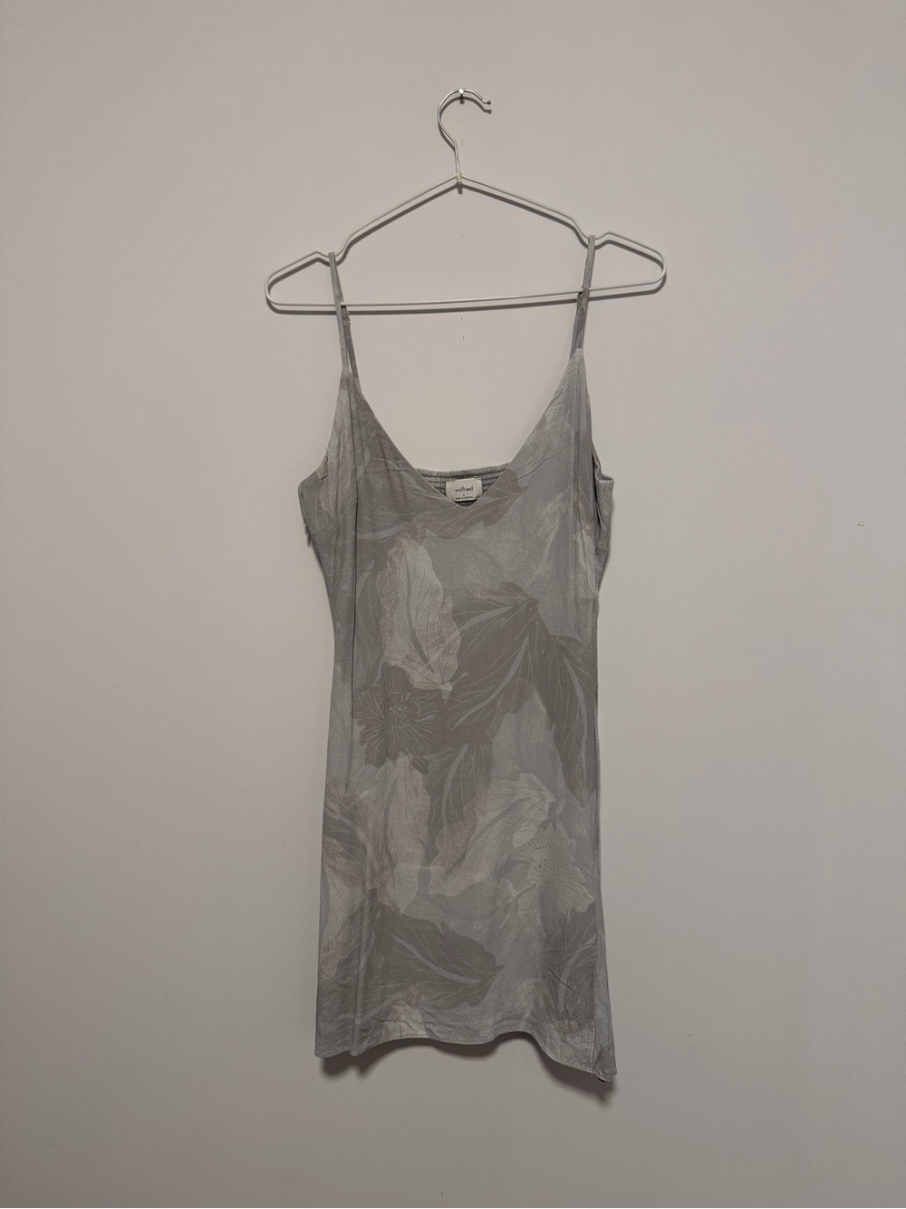 Wilfred Sheer Floral V-Neck Slip in Gray